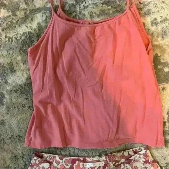 Capris and Top - Picture 2 of 6